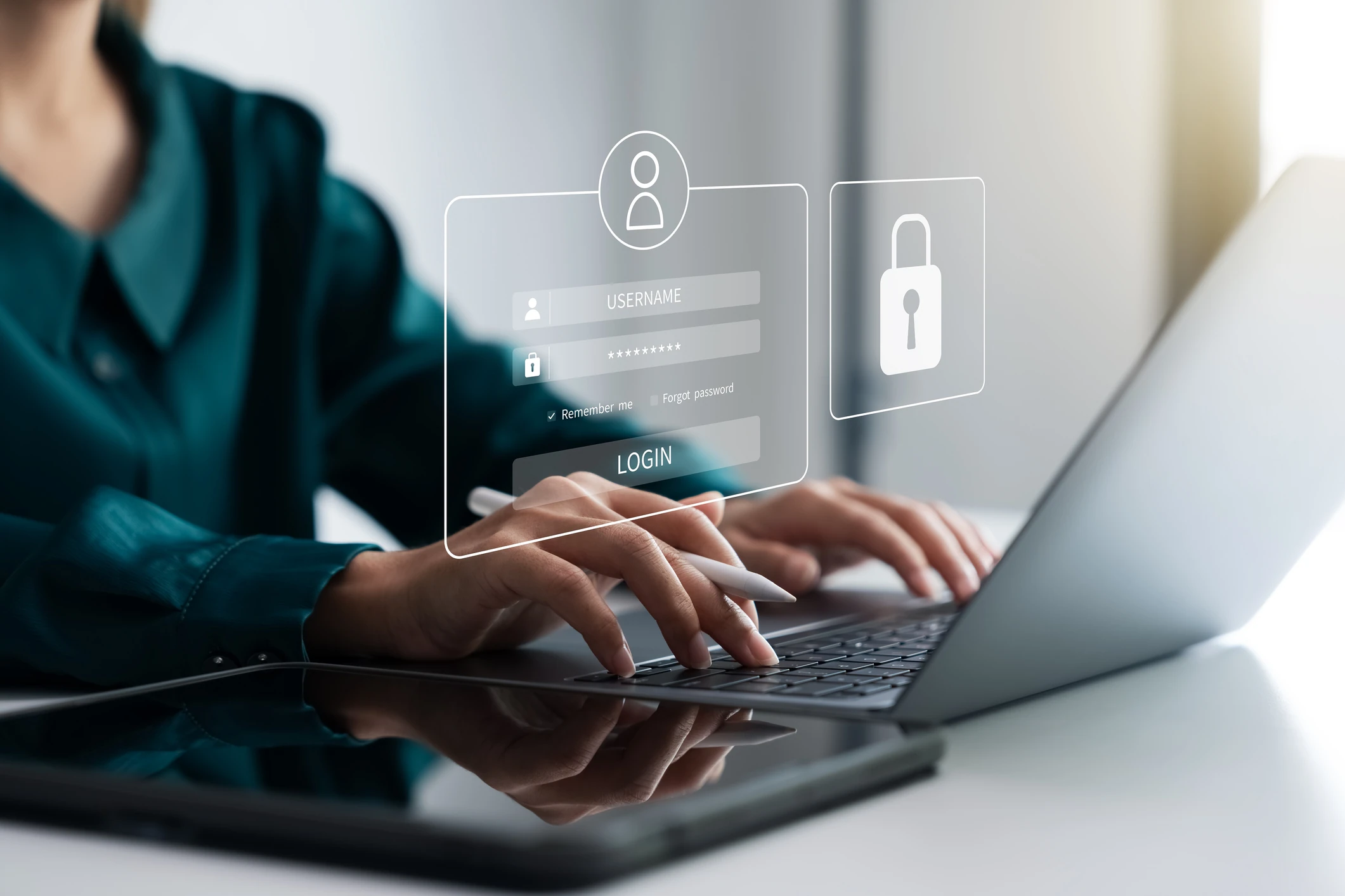 Protezione per pc, smartphone e server in azienda. Scopri TIM Protezione Dispositivi contro i rischi informatici.